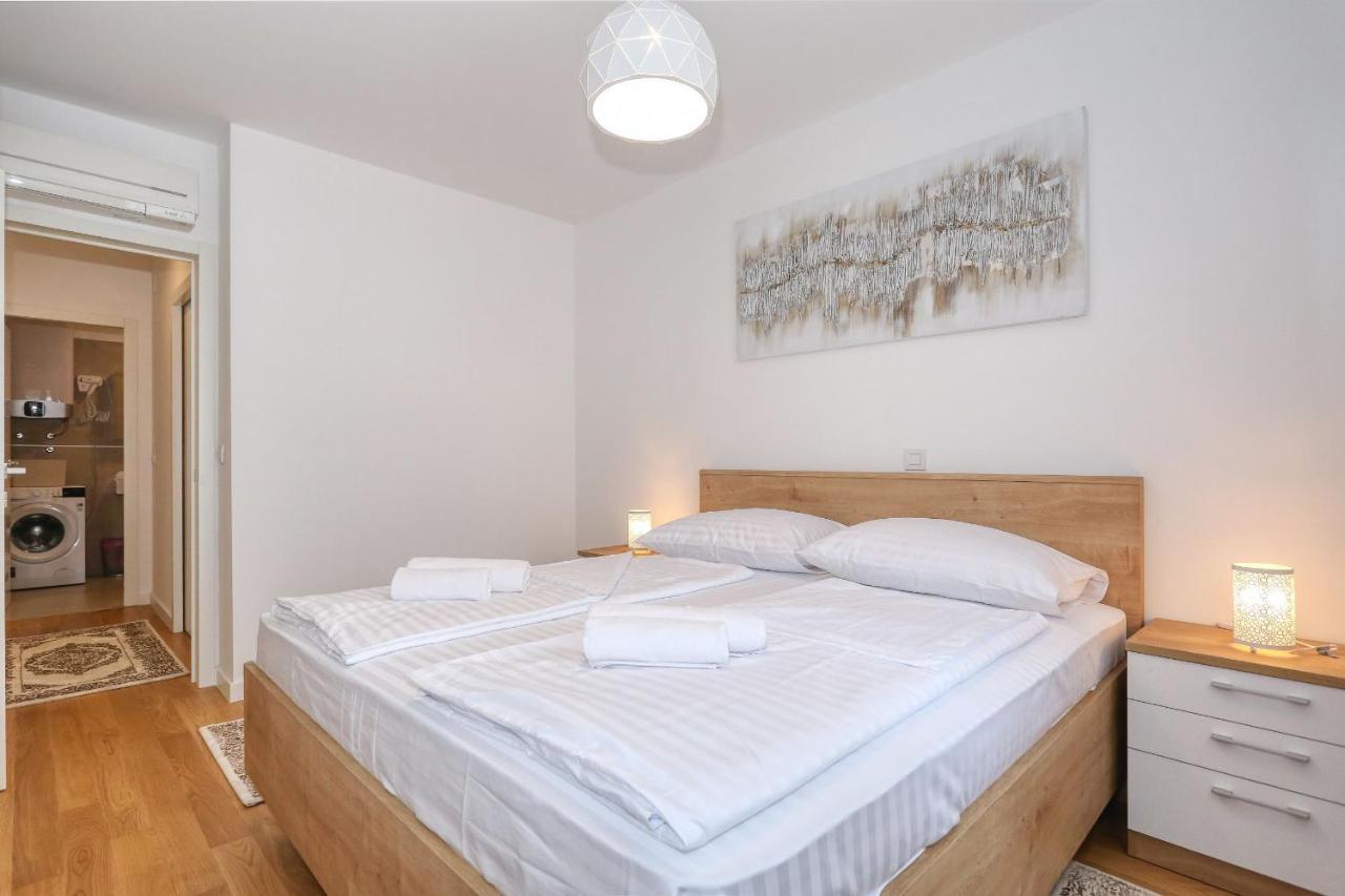 Apartments Luna With Free Parking Zadar Exterior photo