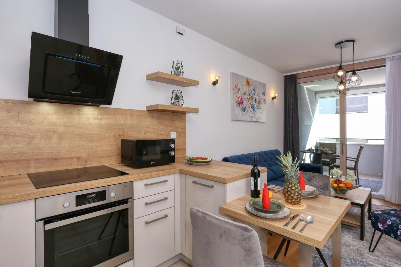 Apartments Luna With Free Parking Zadar Exterior photo
