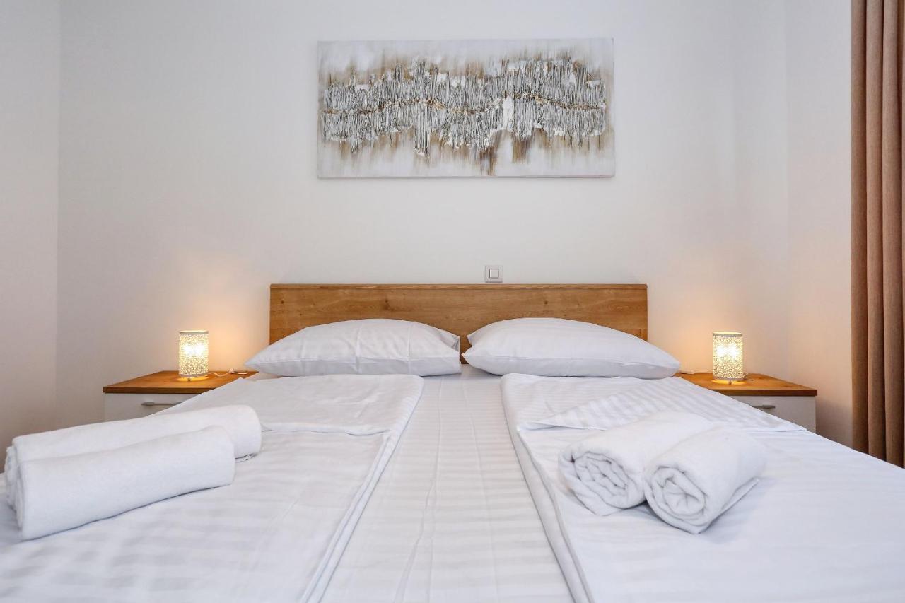 Apartments Luna With Free Parking Zadar Exterior photo