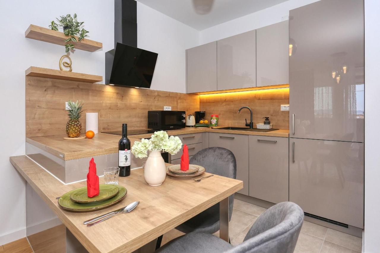 Apartments Luna With Free Parking Zadar Exterior photo
