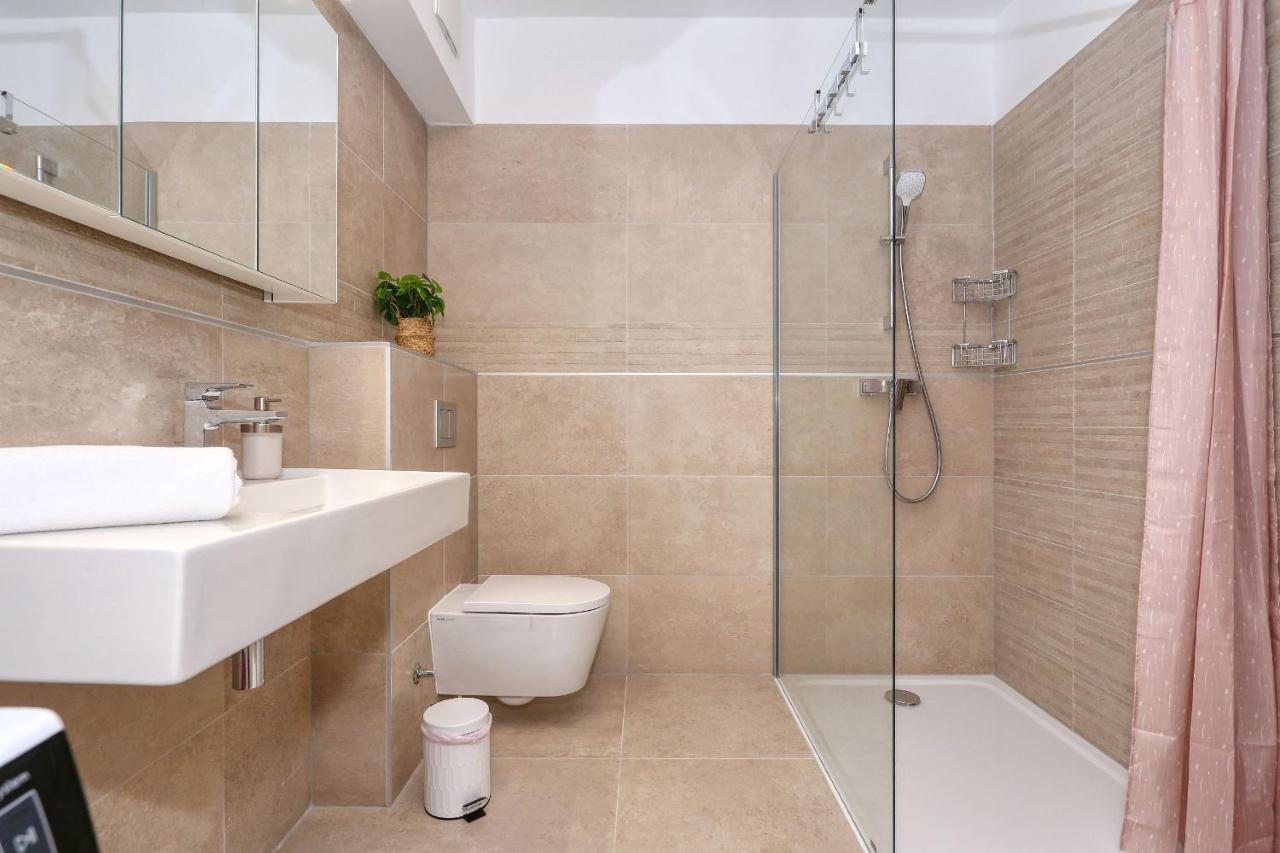 Apartments Luna With Free Parking Zadar Exterior photo