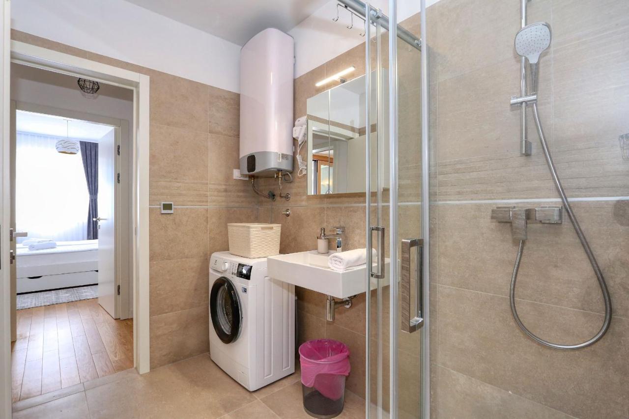 Apartments Luna With Free Parking Zadar Exterior photo
