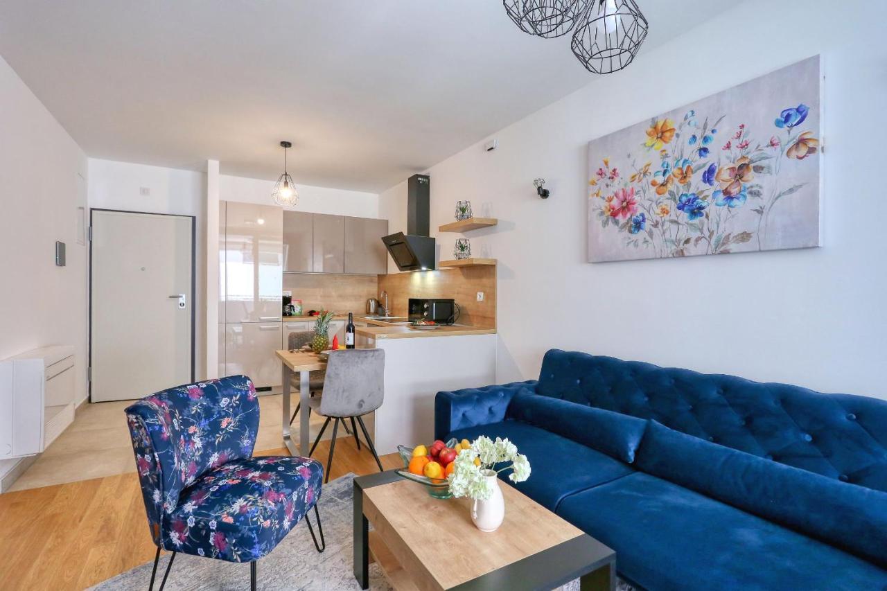 Apartments Luna With Free Parking Zadar Exterior photo