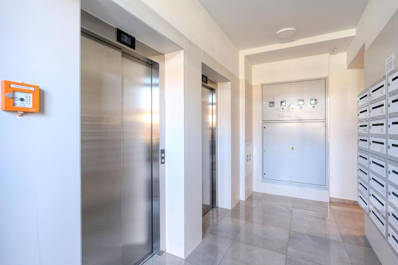 Apartments Luna With Free Parking Zadar Exterior photo